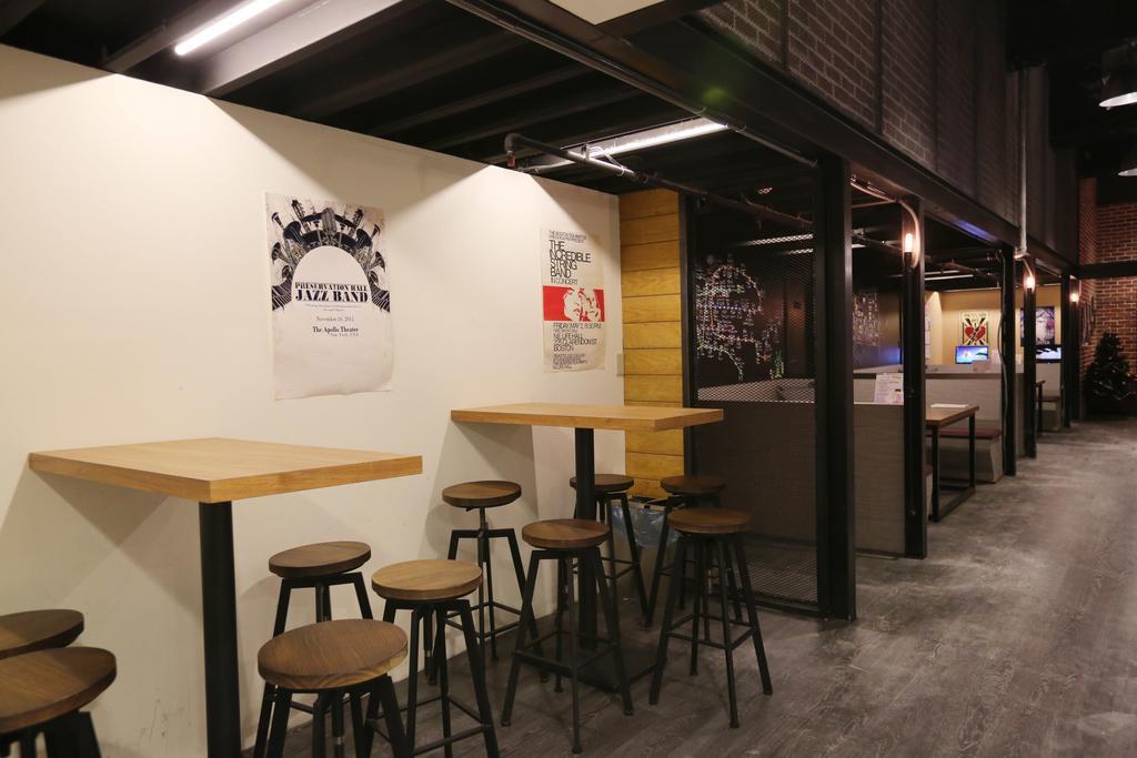 Angels Hostel Taipei Ximen Exteriör bild