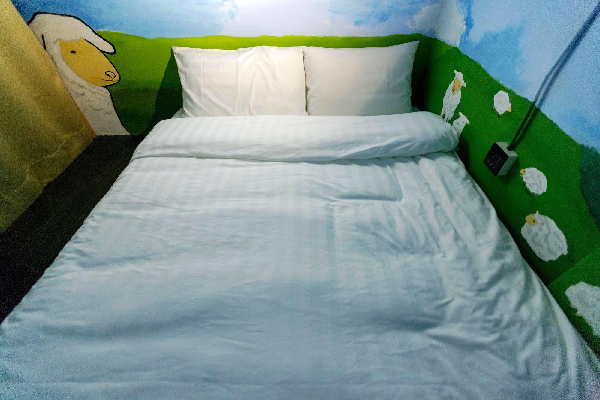Angels Hostel Taipei Ximen Exteriör bild