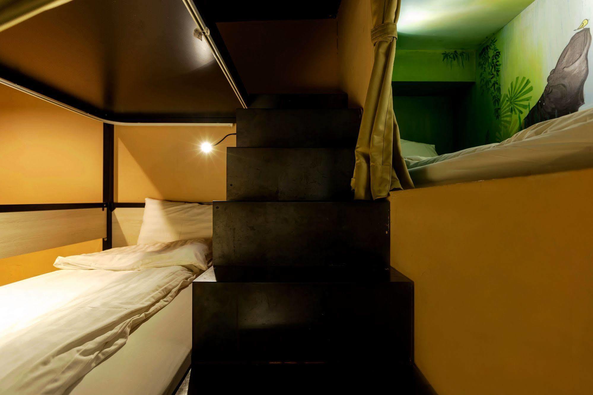 Angels Hostel Taipei Ximen Exteriör bild