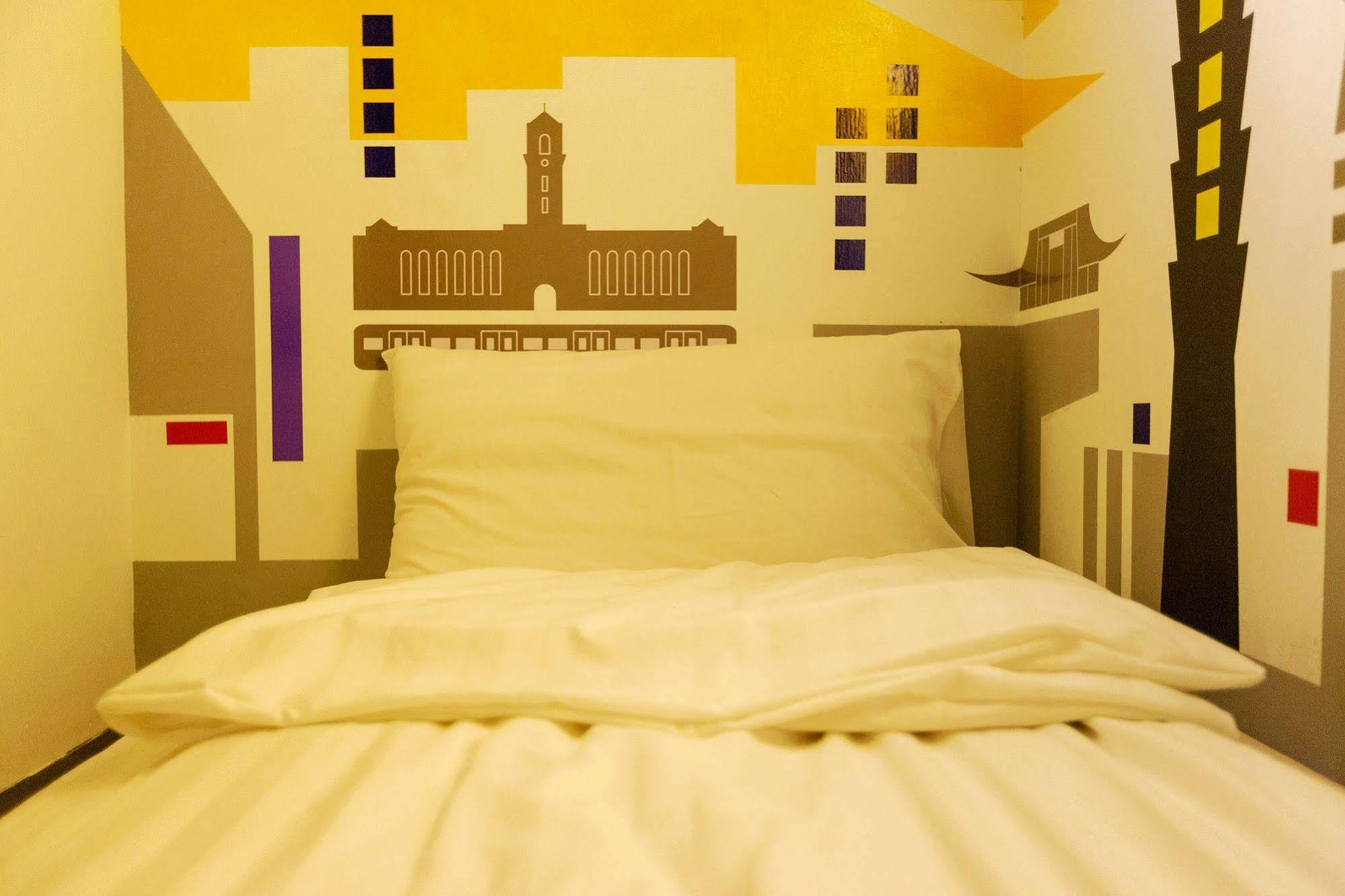 Angels Hostel Taipei Ximen Exteriör bild