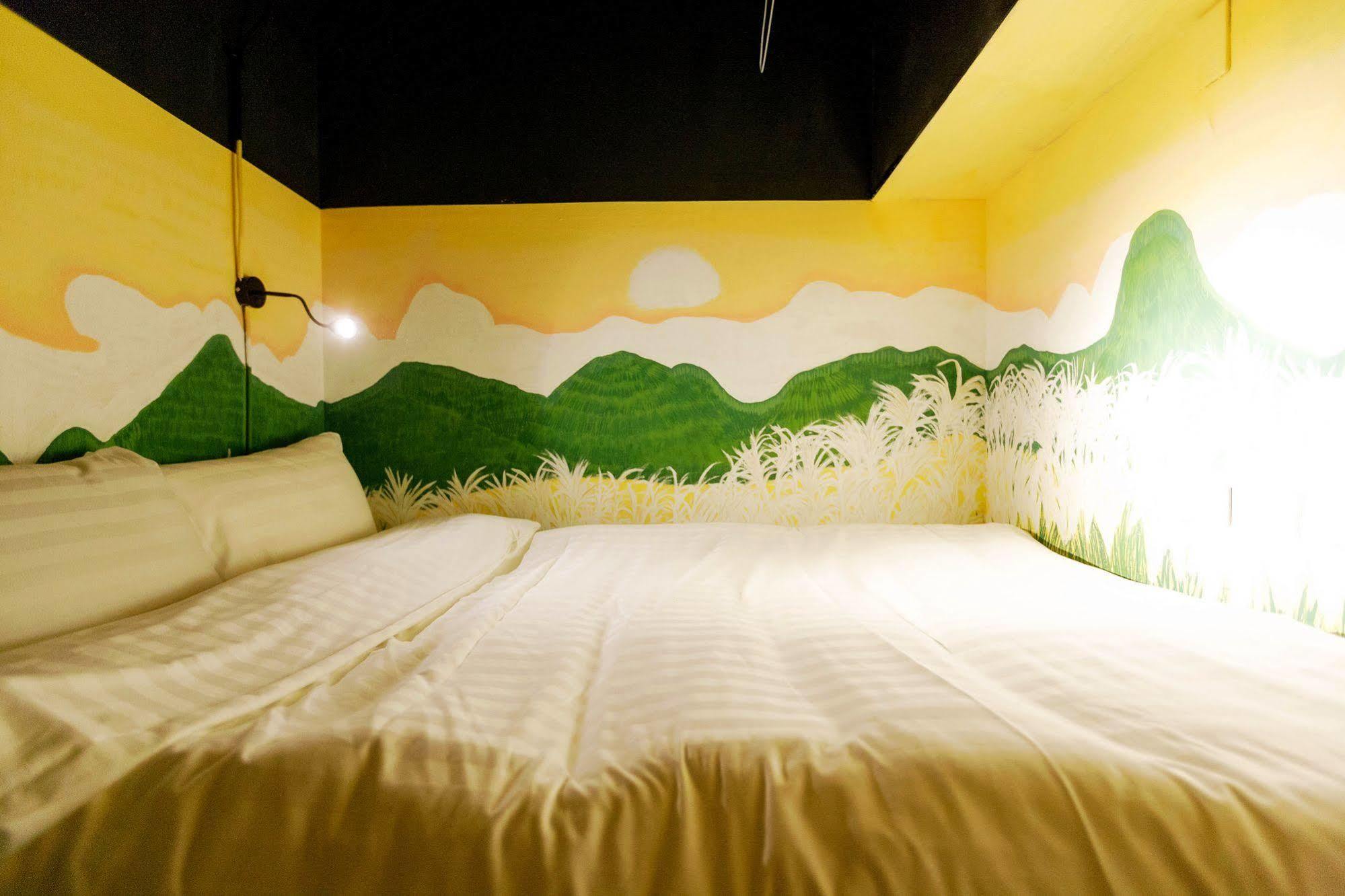 Angels Hostel Taipei Ximen Exteriör bild