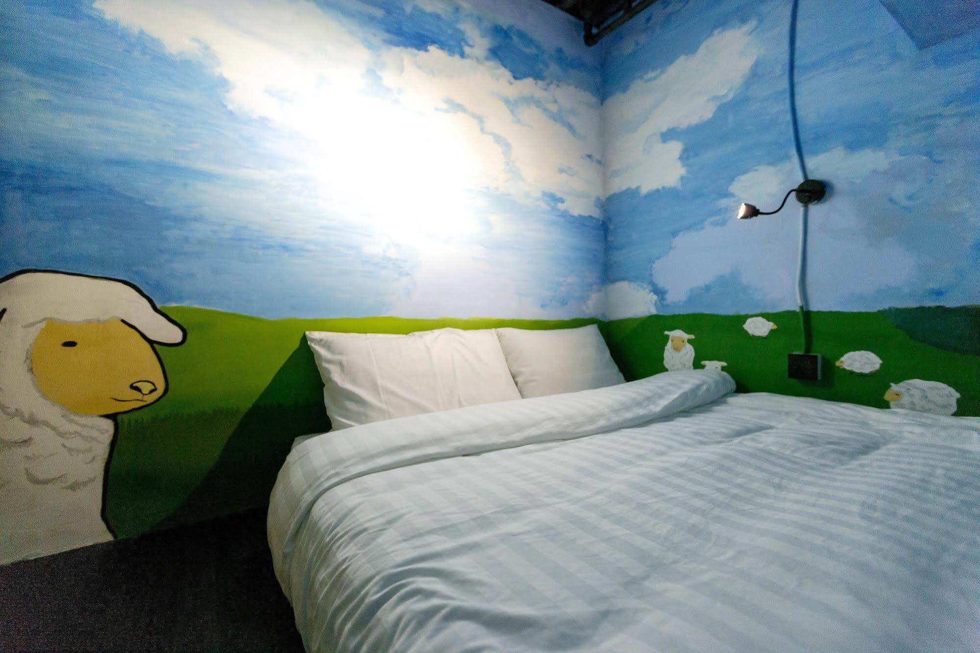 Angels Hostel Taipei Ximen Exteriör bild